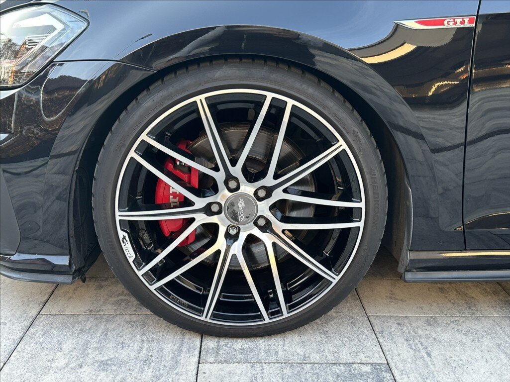 Volkswagen Golf Hatchback 2,0 l 180 kw