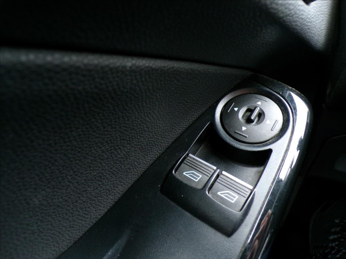 Ford Fiesta Hatchback 998,0 92 kw