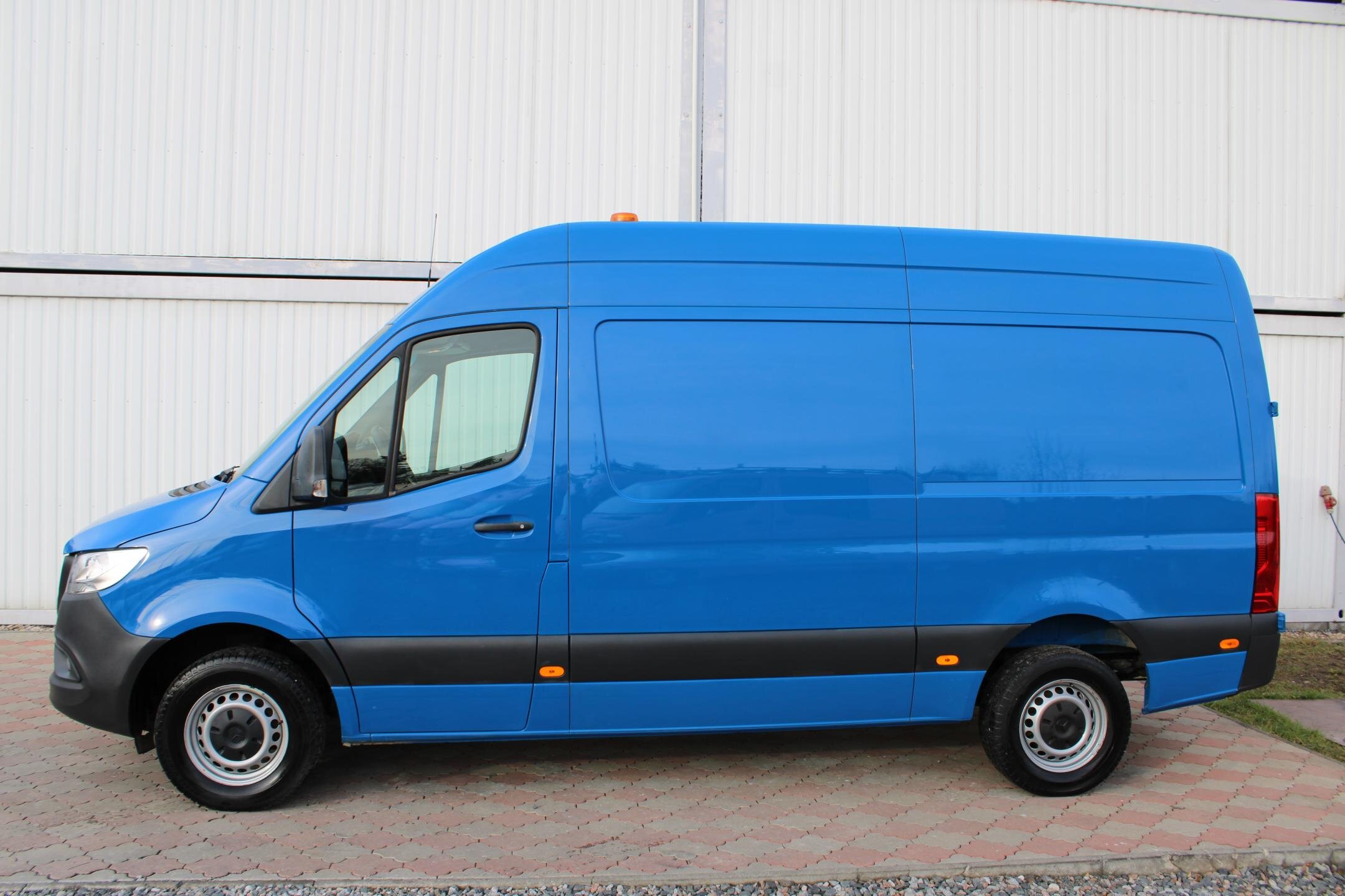 Mercedes-Benz Sprinter Užitková 2,1 l 120 kw