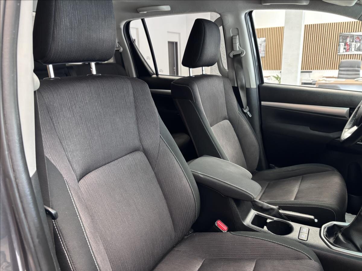 Toyota Hilux Pick-up 2,4 l 110 kw