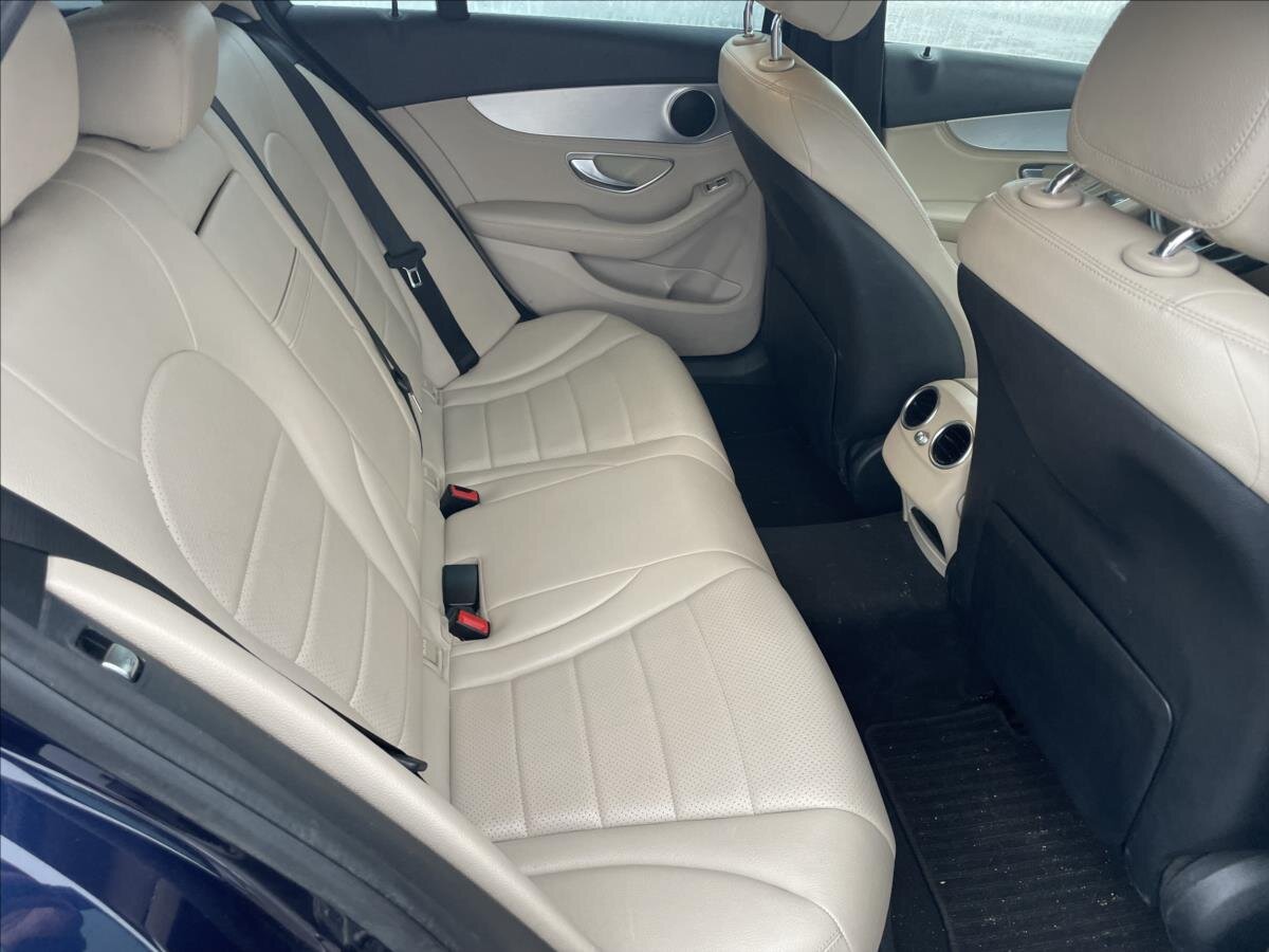 Mercedes-Benz Třídy C Kombi 2,1 l 125 kw