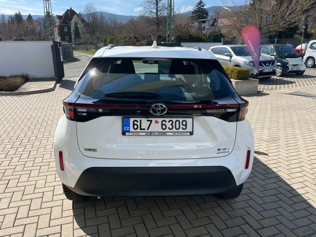 Toyota Yaris Cross SUV / Terénní 1,5 l 68 kw