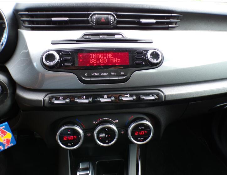 Alfa Romeo Giulietta 9