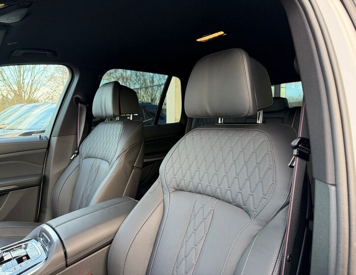 BMW X5 SUV / Terénní 3,0 l 250 kw