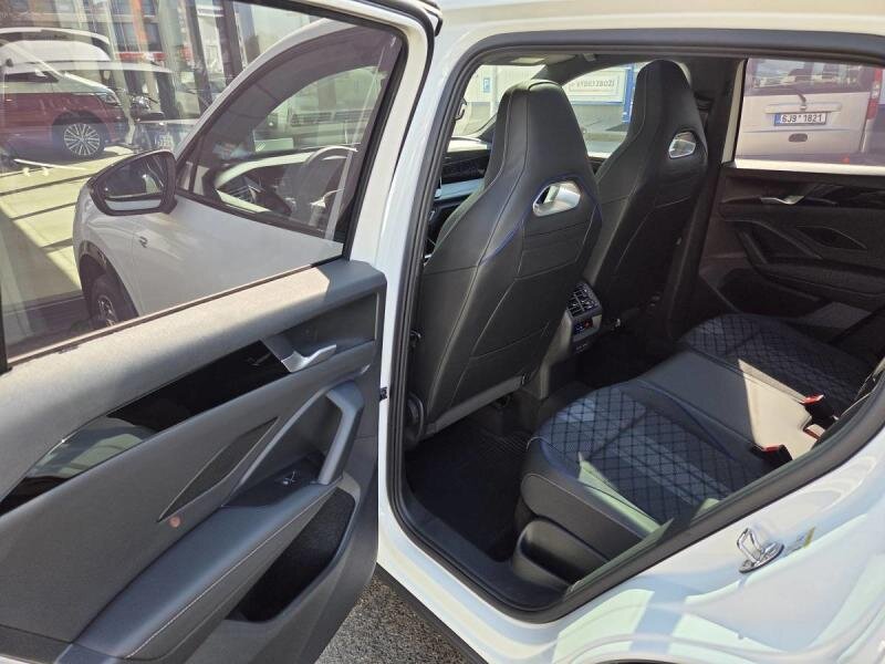 Volkswagen Tiguan SUV / Terénní 2,0 l 195 kw