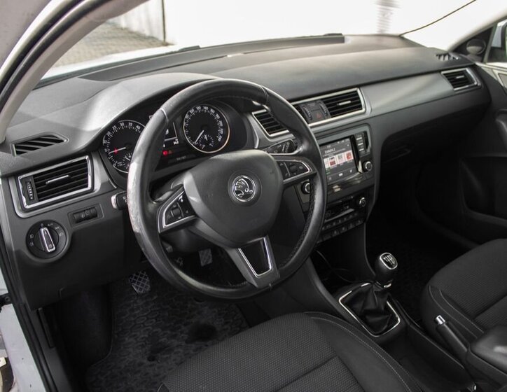 Škoda Rapid Sedan / Limuzína 1,4 l 66 kw