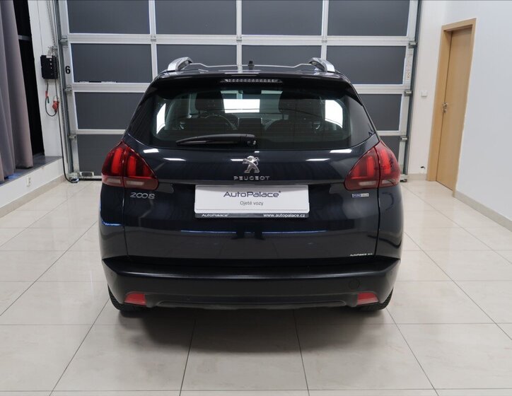 Peugeot 2008 SUV / Terénní 1,2 l 81 kw