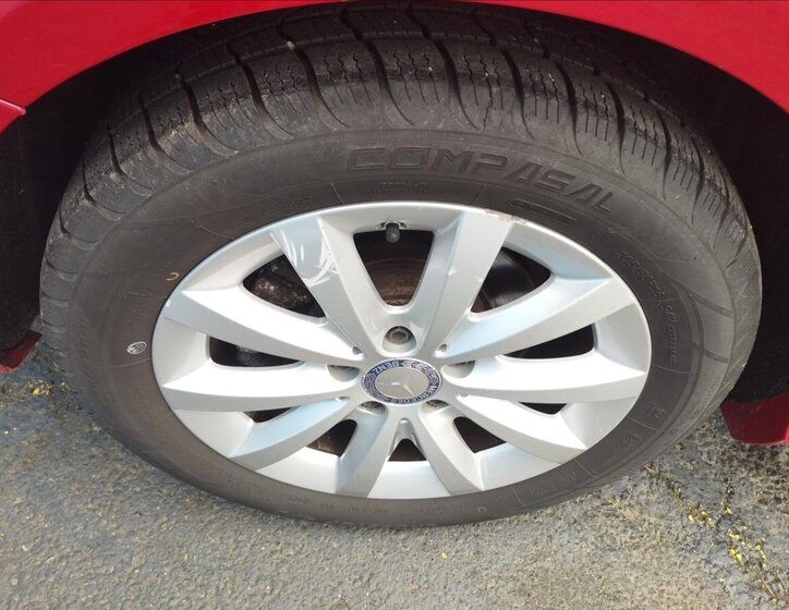 Mercedes-Benz Třídy A Hatchback 1,4 l 66 kw