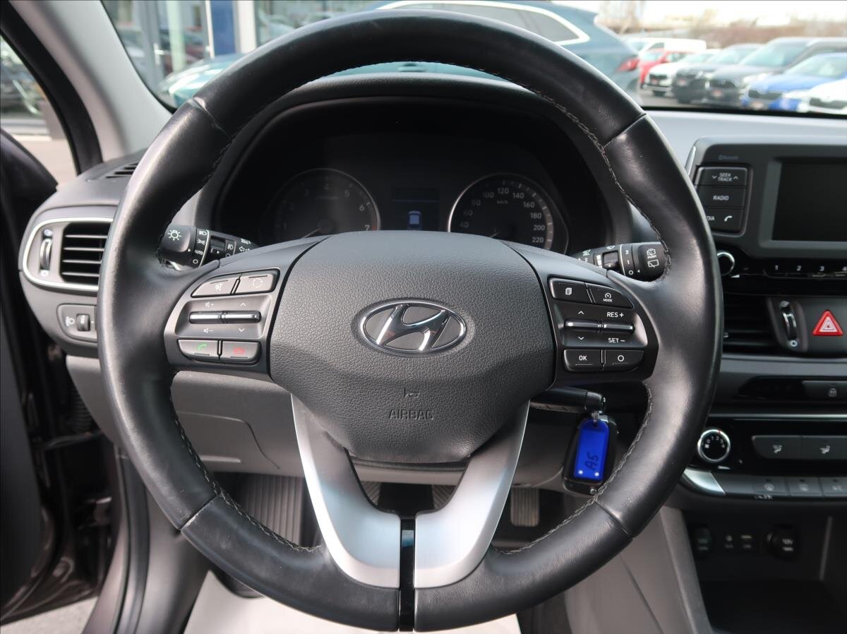 Hyundai i30 Hatchback 1,4 l 73 kw