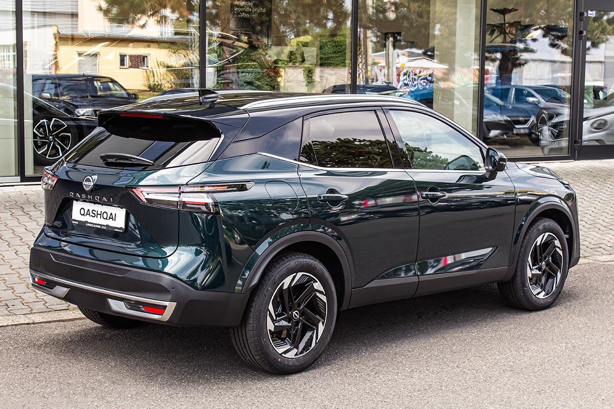 Nissan Qashqai SUV / Terénní 1,3 l 116 kw