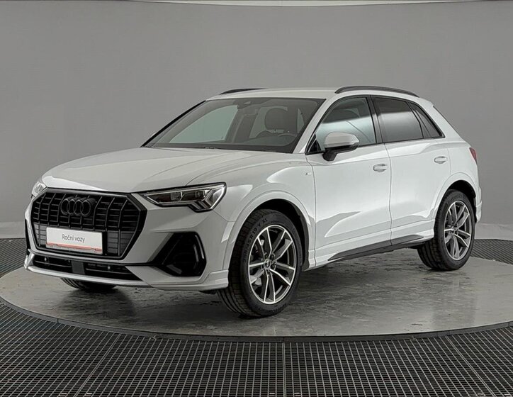 Audi Q3 SUV / Terénní 1,5 l 110 kw