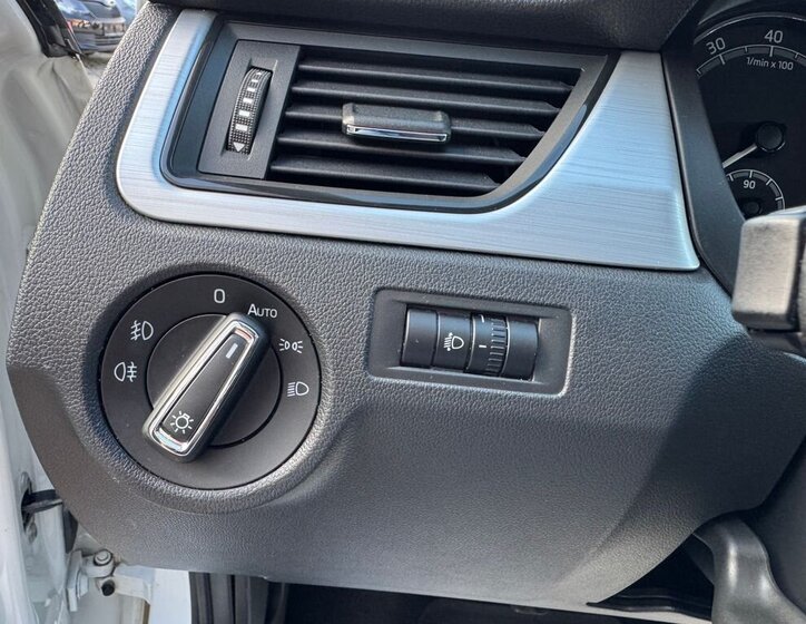 Škoda Rapid Hatchback 999,0 81 kw