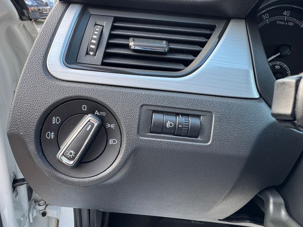 Škoda Rapid Hatchback 999,0 81 kw