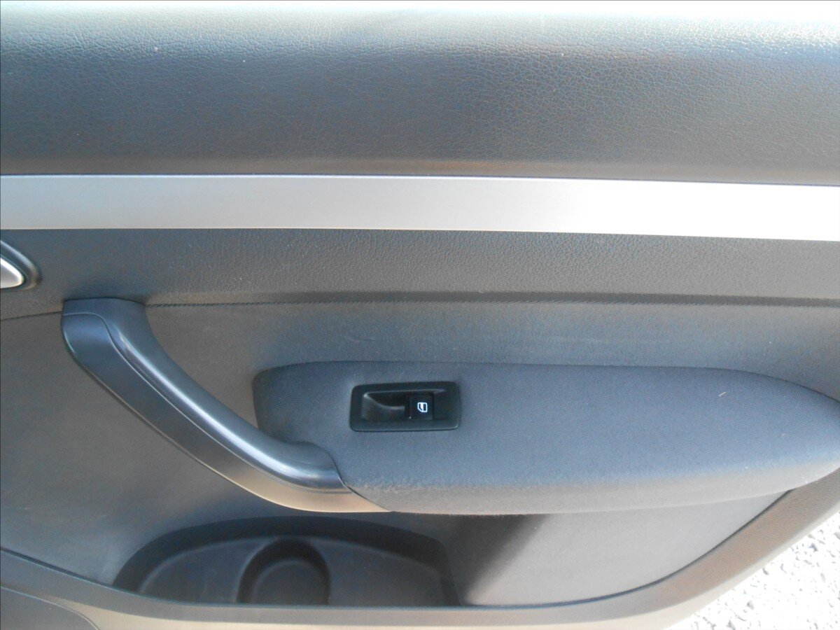 Volkswagen Touran MPV 1,6 l 77 kw