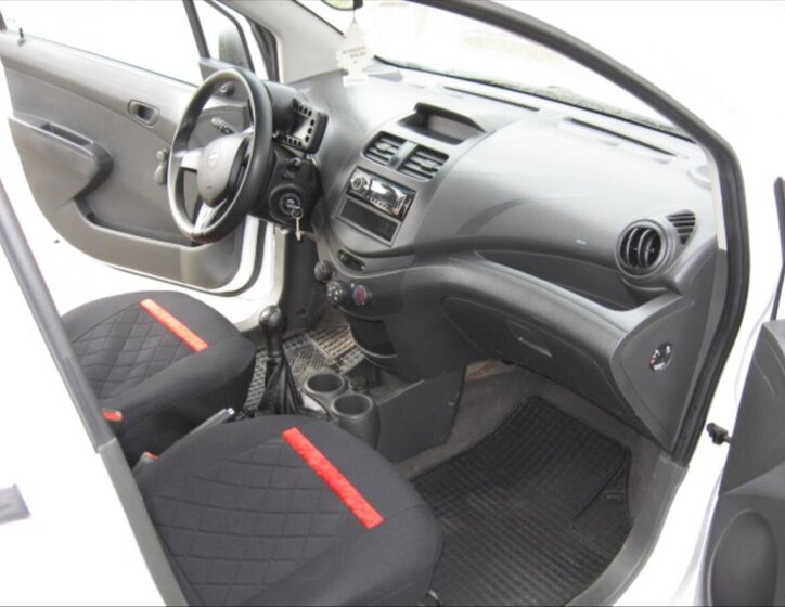 Chevrolet Spark Kombi 995,0 50 kw