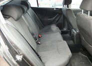 Volkswagen Passat 11