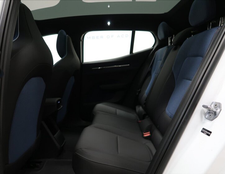 Volvo EX30 Hatchback 0,0 200 kw