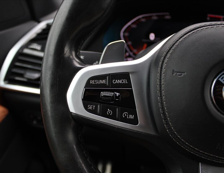 BMW X5 SUV 3,0 l 195 kw