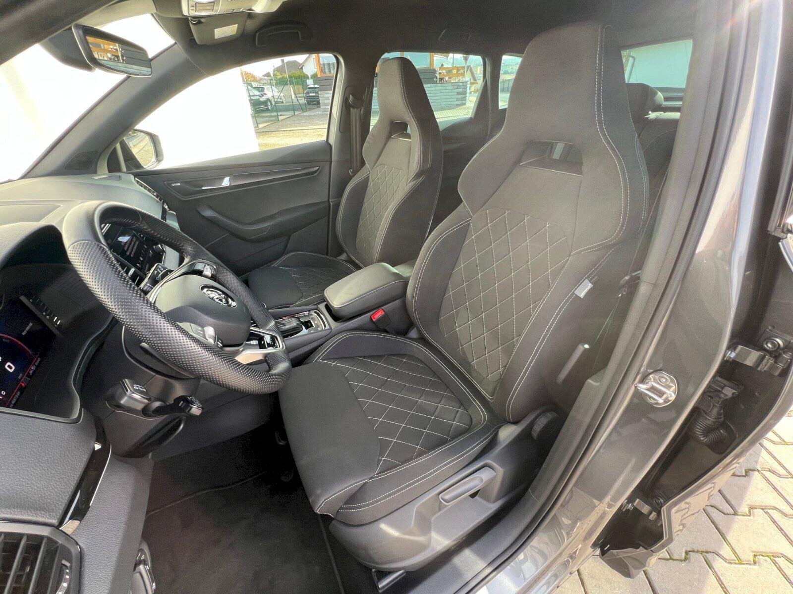 Škoda Karoq SUV 1,5 l 110 kw