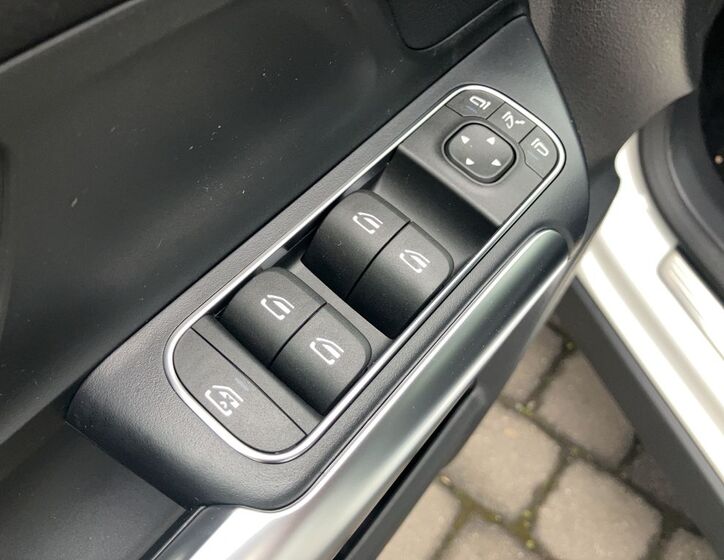 Mercedes-Benz GLA 17