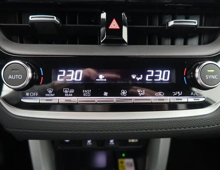 Toyota Corolla Cross Hatchback 2,0 l 112 kw