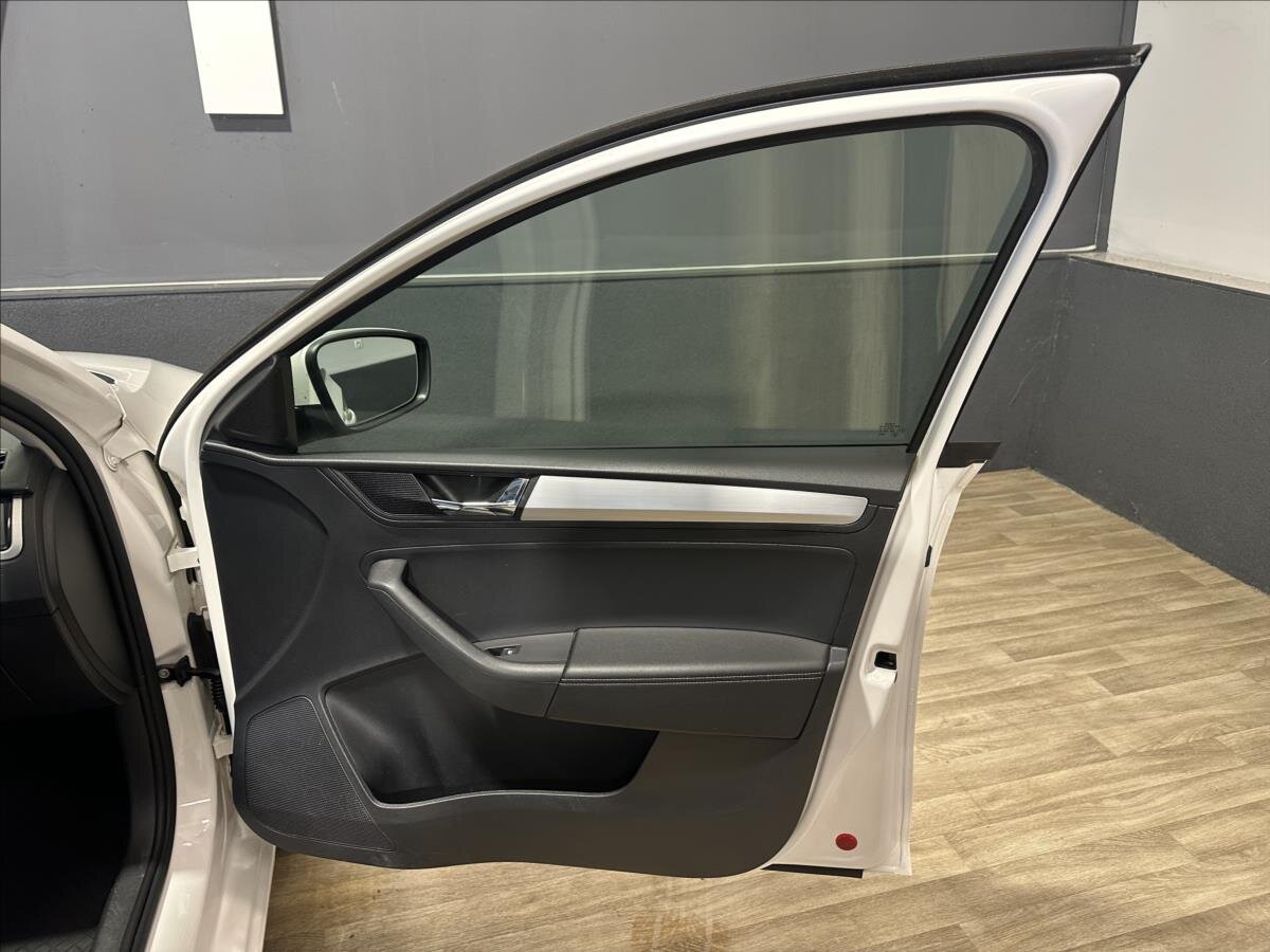 Škoda Rapid Hatchback 999,0 81 kw