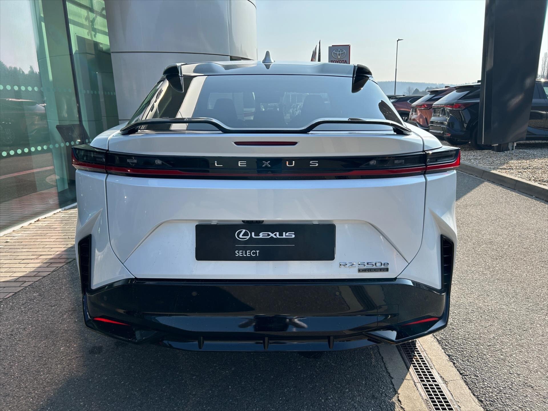 Lexus Ostatní SUV / Terénní 0,0 300 kw