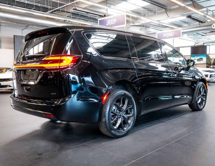 Chrysler Pacifica MPV 3,6 l 221 kw