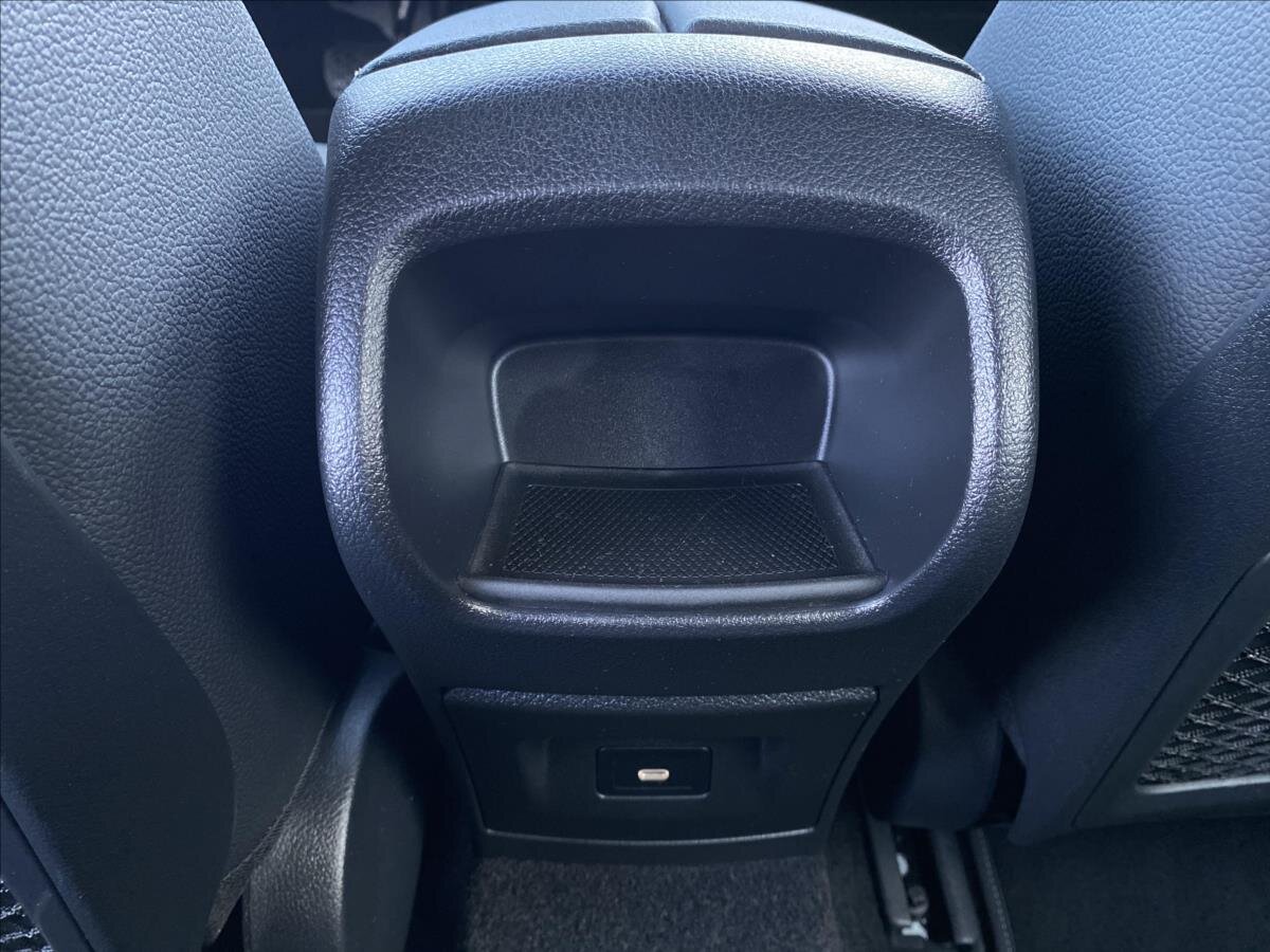 Mercedes-Benz Třídy A Hatchback 1,3 l 120 kw