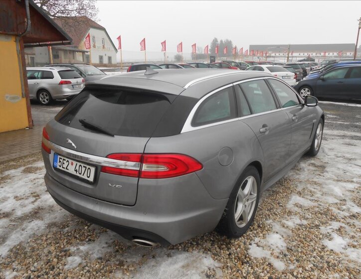 Jaguar XF Kombi 2,2 l 147 kw