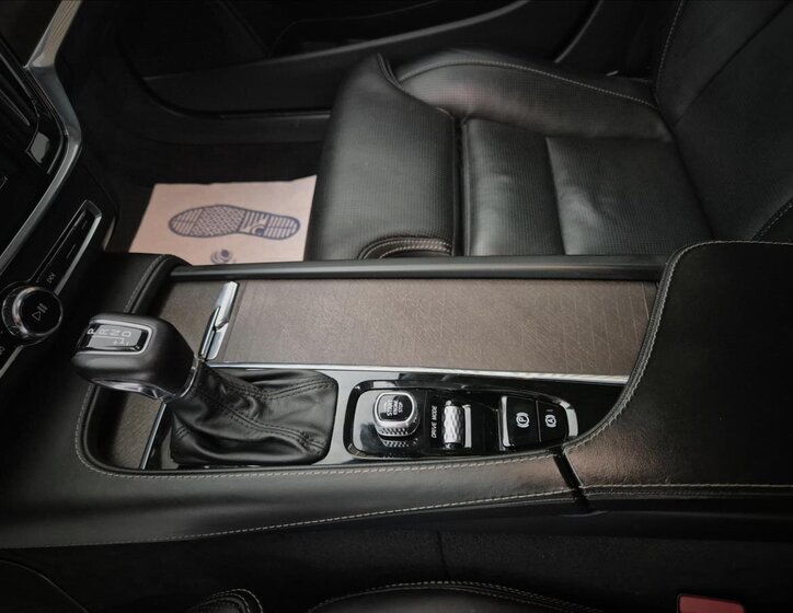 Volvo V90 Kombi 2,0 l 177 kw