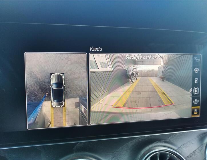 Mercedes-Benz Třídy E 12