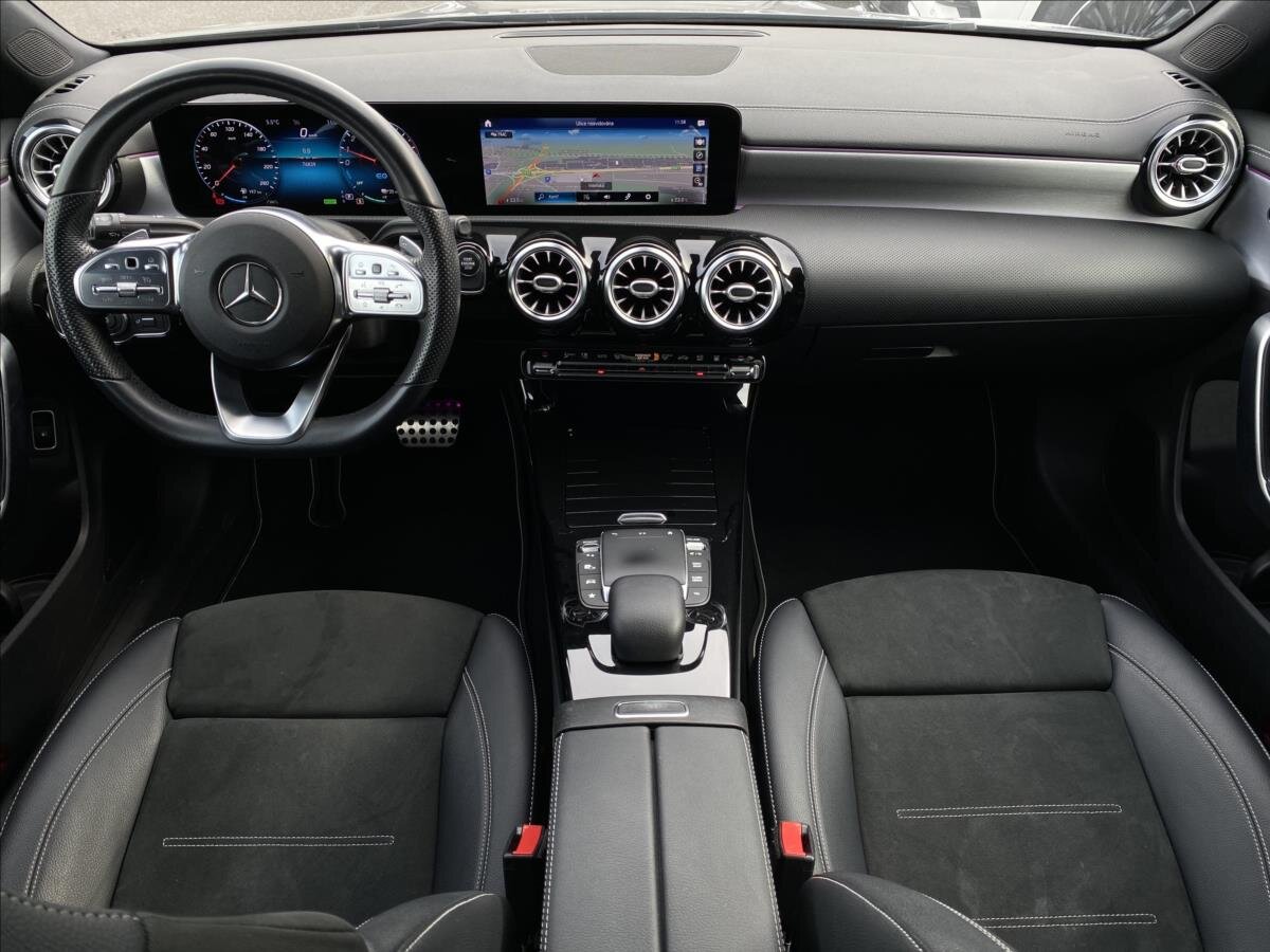 Mercedes-Benz CLA Kupé 1,3 l 118 kw