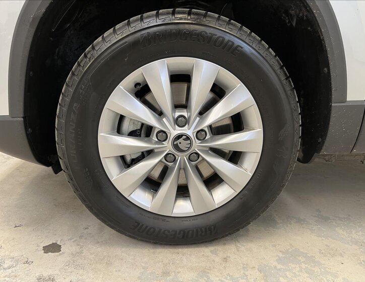 Škoda Karoq SUV 1,5 l 110 kw