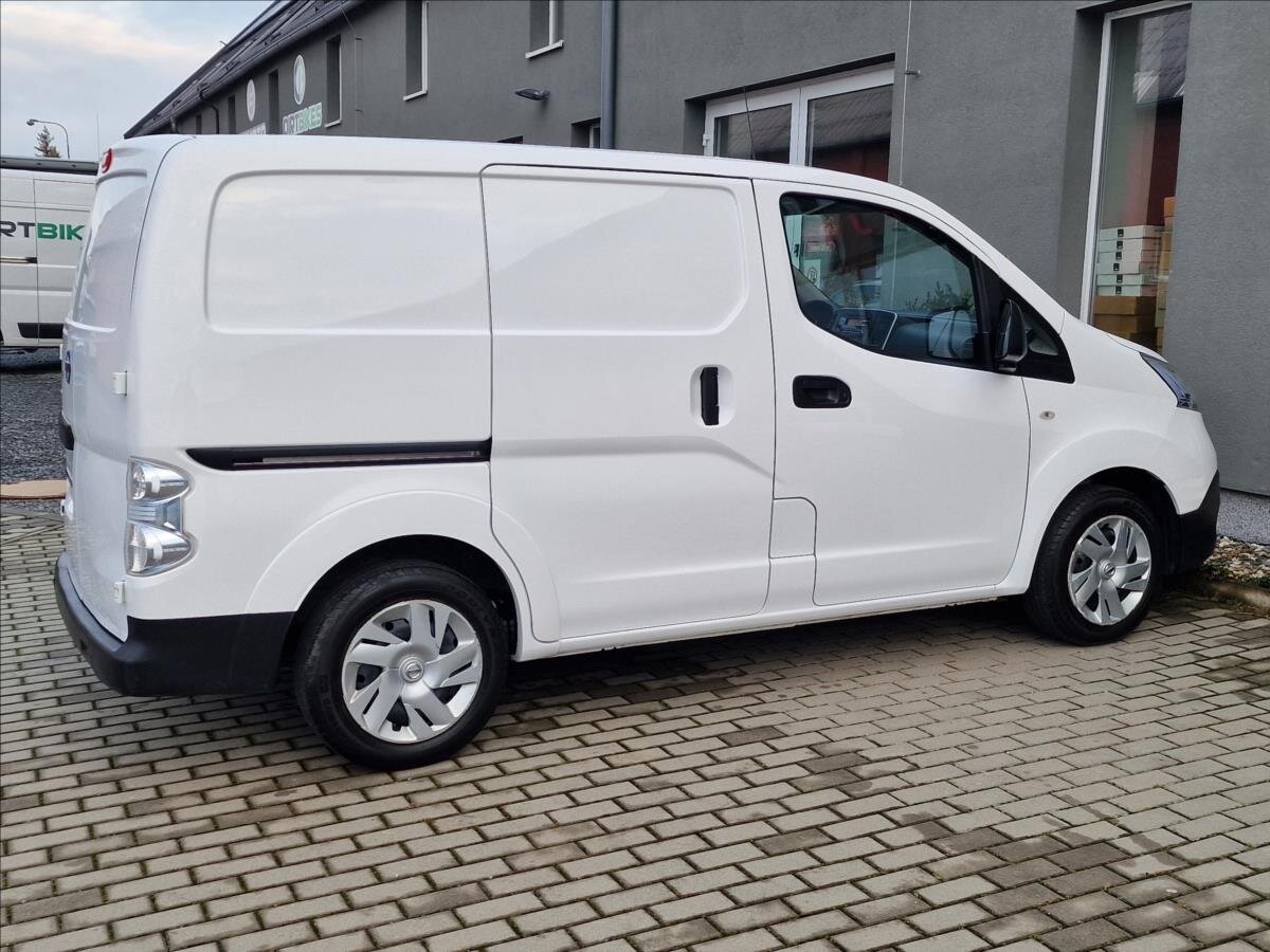 Nissan e-NV200
