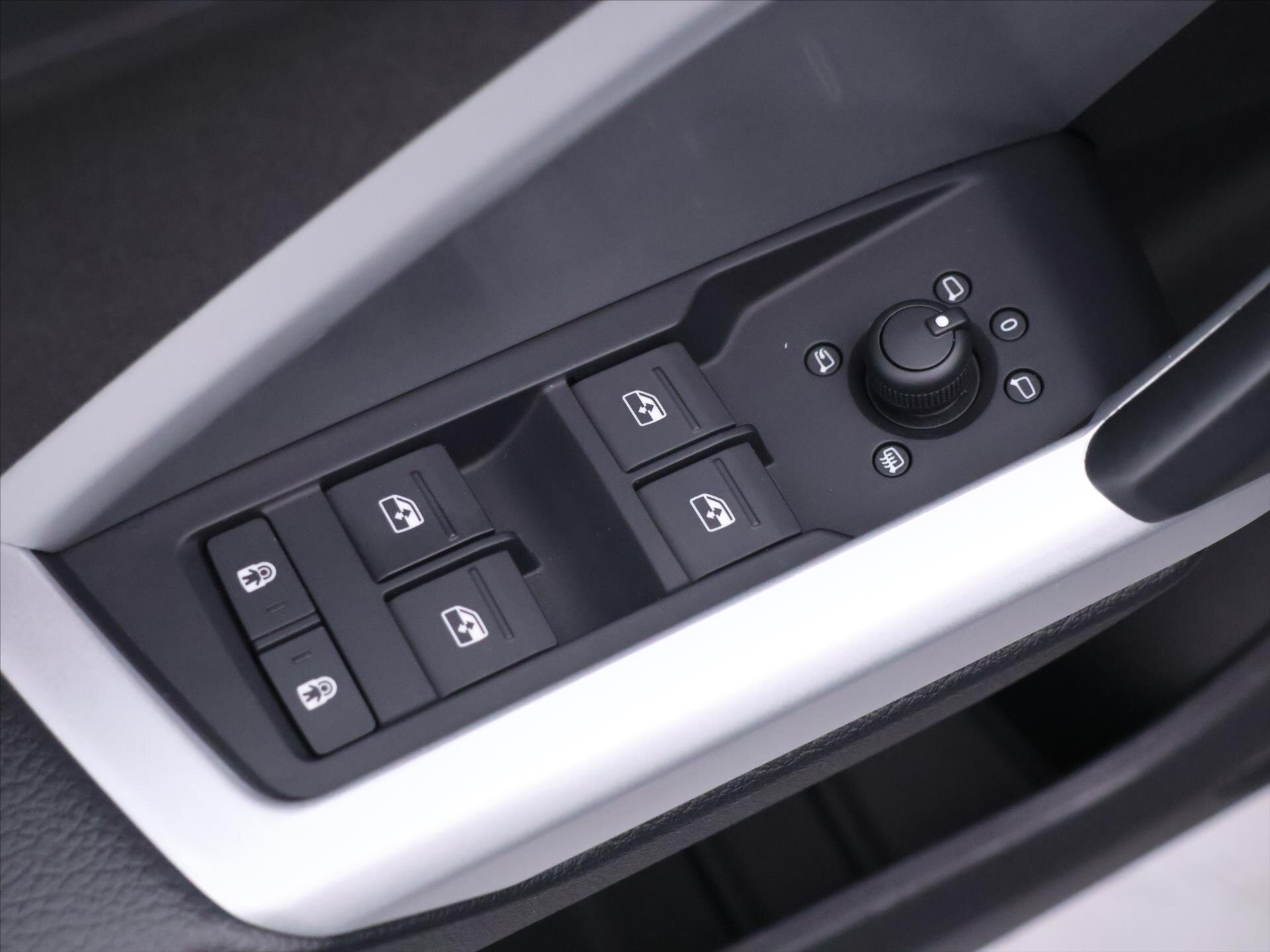 Audi Q3 SUV / Terénní 1,5 l 110 kw