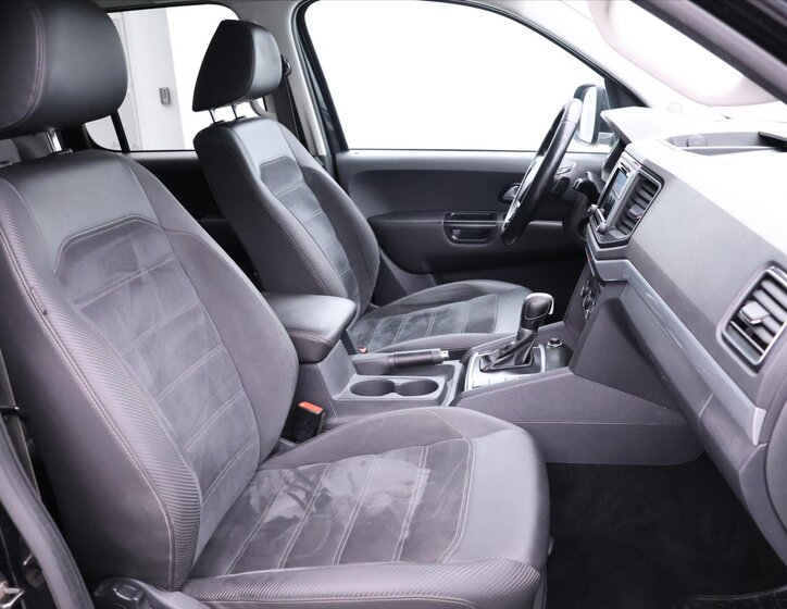 Volkswagen Amarok 11