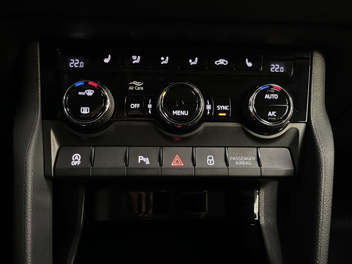 Škoda Karoq SUV / Terénní 1,5 l 110 kw