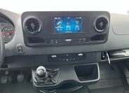 Mercedes-Benz Sprinter 11