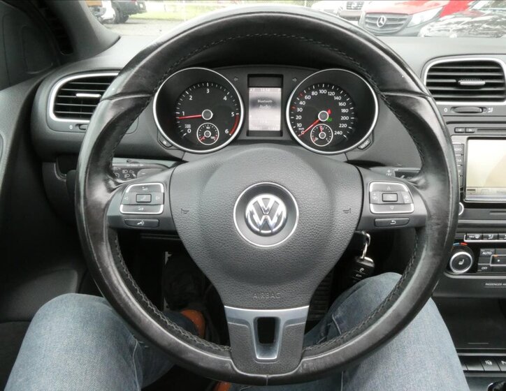 Volkswagen Golf 26