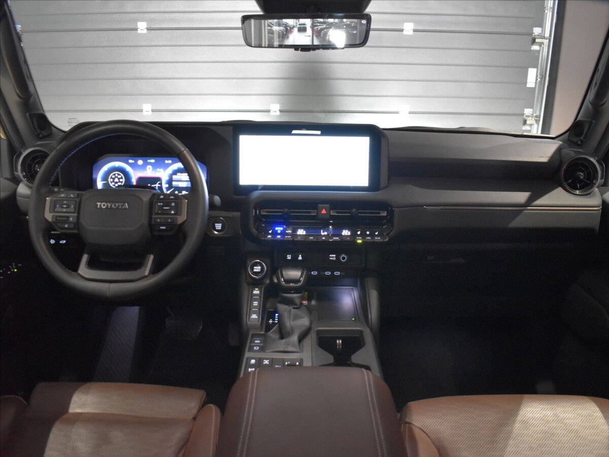 Toyota Land Cruiser SUV / Terénní 2,8 l 151 kw