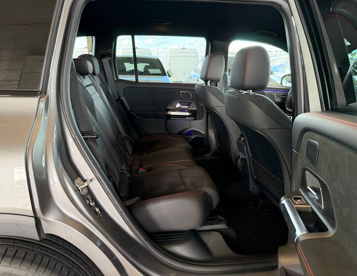 Mercedes-Benz GLB 17