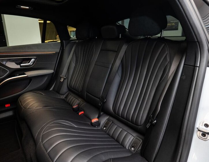 Mercedes-Benz EQS 10