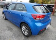 KIA Rio 9