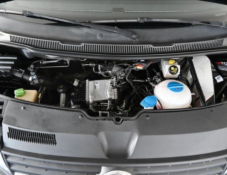 Volkswagen Transporter Skříň 2,0 l 75 kw
