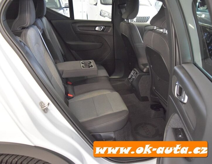 Volvo XC40 SUV 2,0 l 120 kw