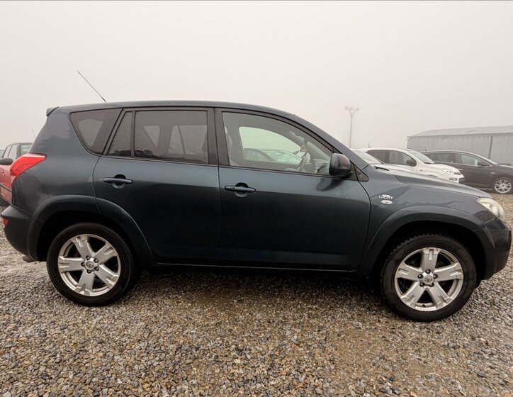 Toyota RAV4 4