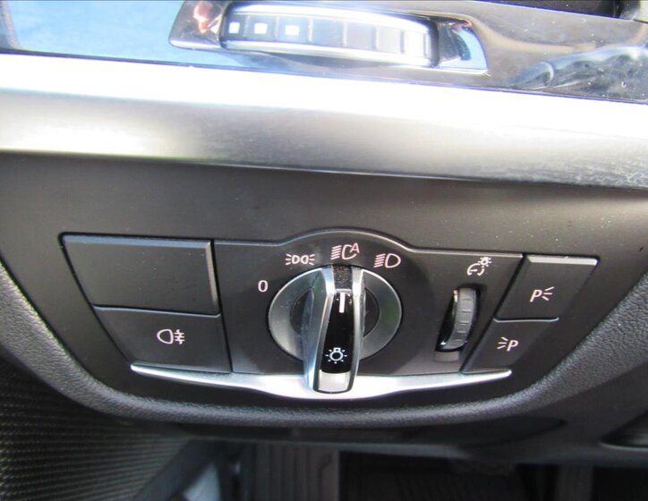 BMW X3 SUV 2,0 l 140 kw