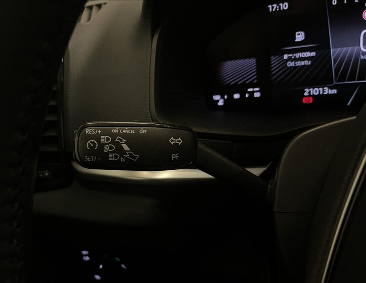 Škoda Karoq SUV / Terénní 1,5 l 110 kw