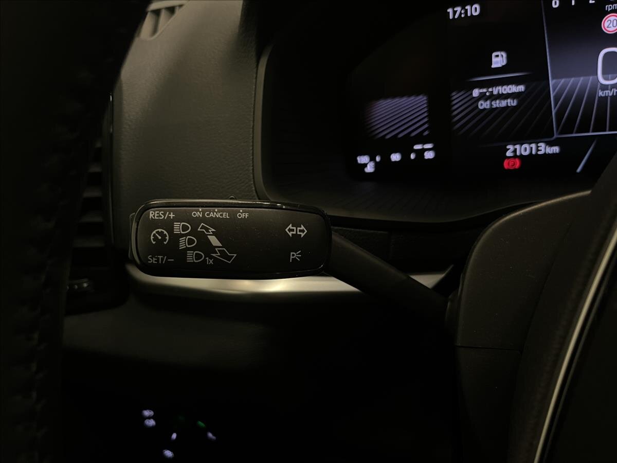 Škoda Karoq SUV / Terénní 1,5 l 110 kw